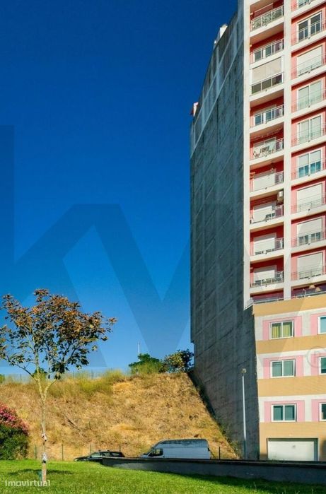 O Seu Novo Refúgio em Santa Marta do Pinhal: Modernidade com Entrega e