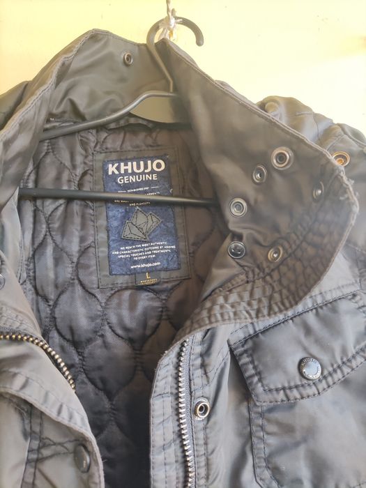Kurtka damska KHUJO roz L

100% bawelna

Rozmiar L

Pachy 53,5 cm

Dl.