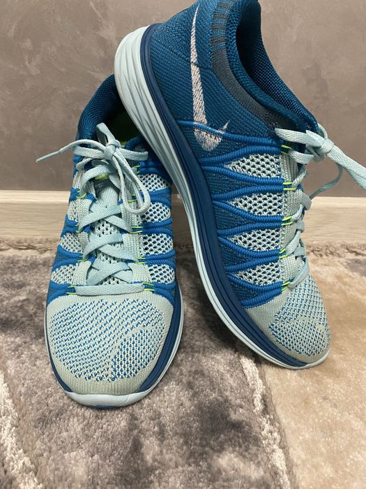 Кросівки для бігу Nike Flyknit Lunar 2