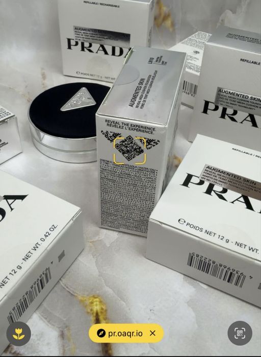 Тональний крем кушон Prada LN 10