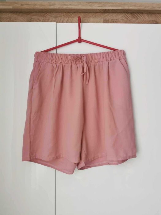 Nowe spodenki na lato damskie r. XL