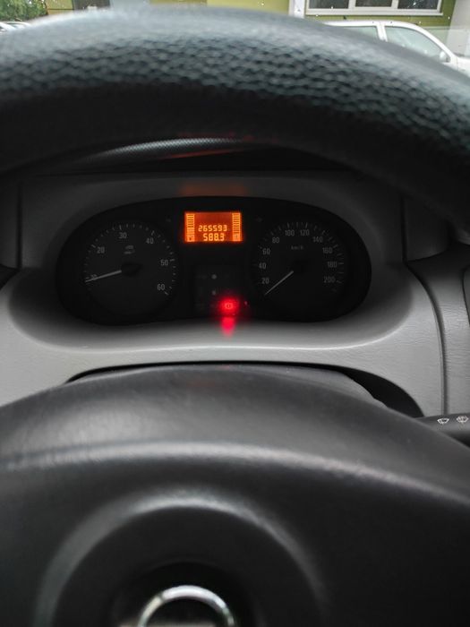Opel Vivaro 6 osobowy