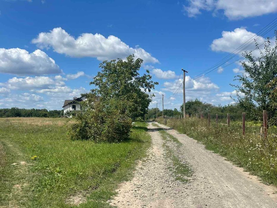 Продається земльна ділянка в с. Парпурівці 7811