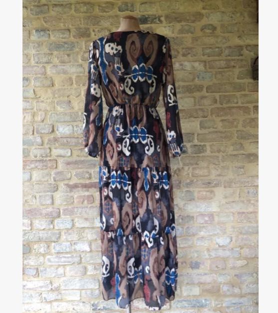 Sukienka maxi z długim rękawem