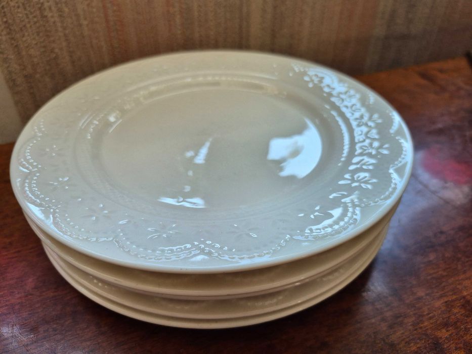 Тарелки кружевные Krauff  диаметр 20 см