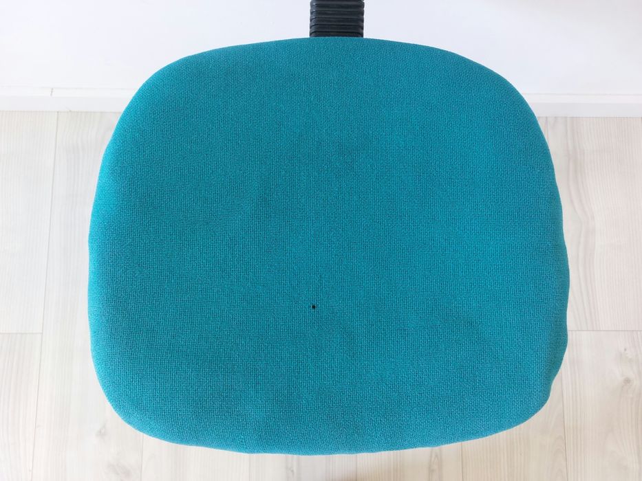 Cadeira de Escritório Infantil Ajustável em Bom Estado