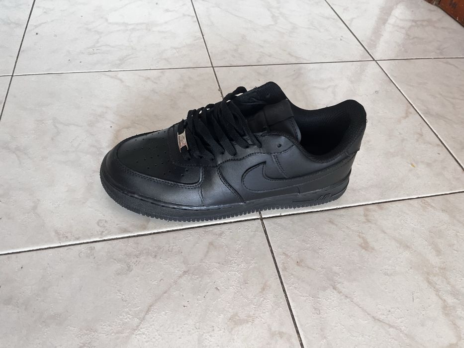 Air Force Preto.