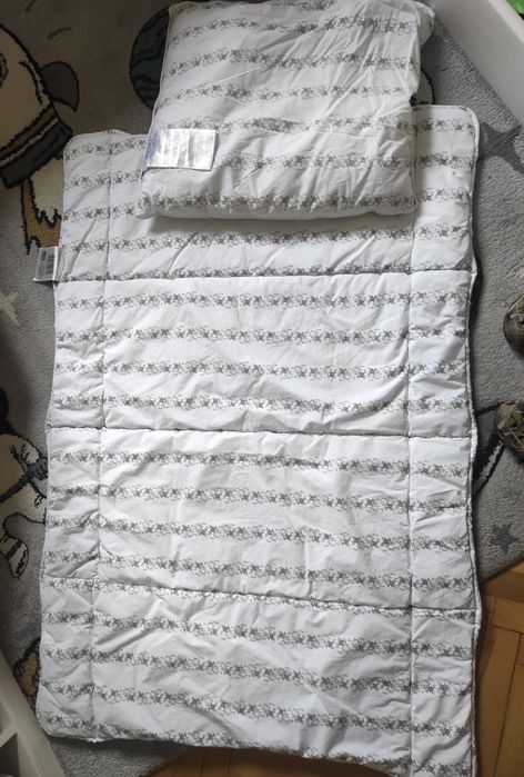 Kołdra 90x130 z poduszką 50x60 Tronfjellet Jysk