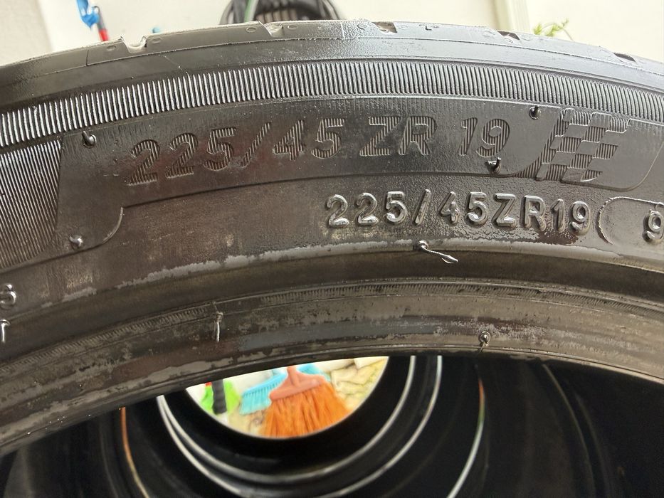 Pneus Michelin 225/45 ZR/19