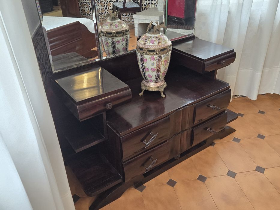 Mobília de quarto em pau santo