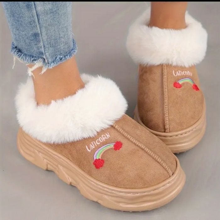 Cieplutkie buty damskie.