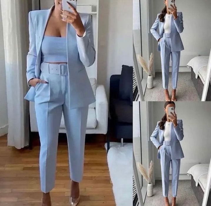 Гарний блакитний костюм розмір s m
