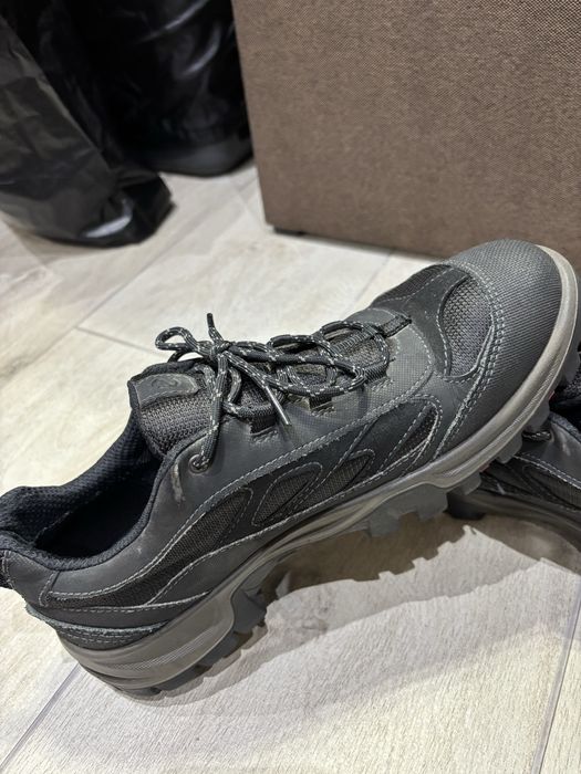 Продам ботинки Ecco на хлопця