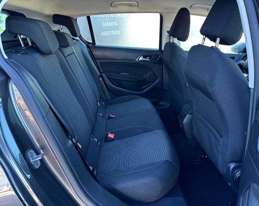 Peugeot 308 1.5 BlueHDi- Garantia Incluída