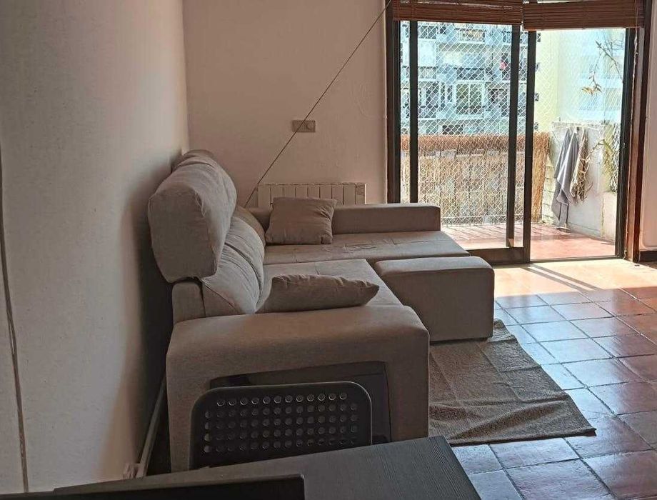 Sofá com chaise long