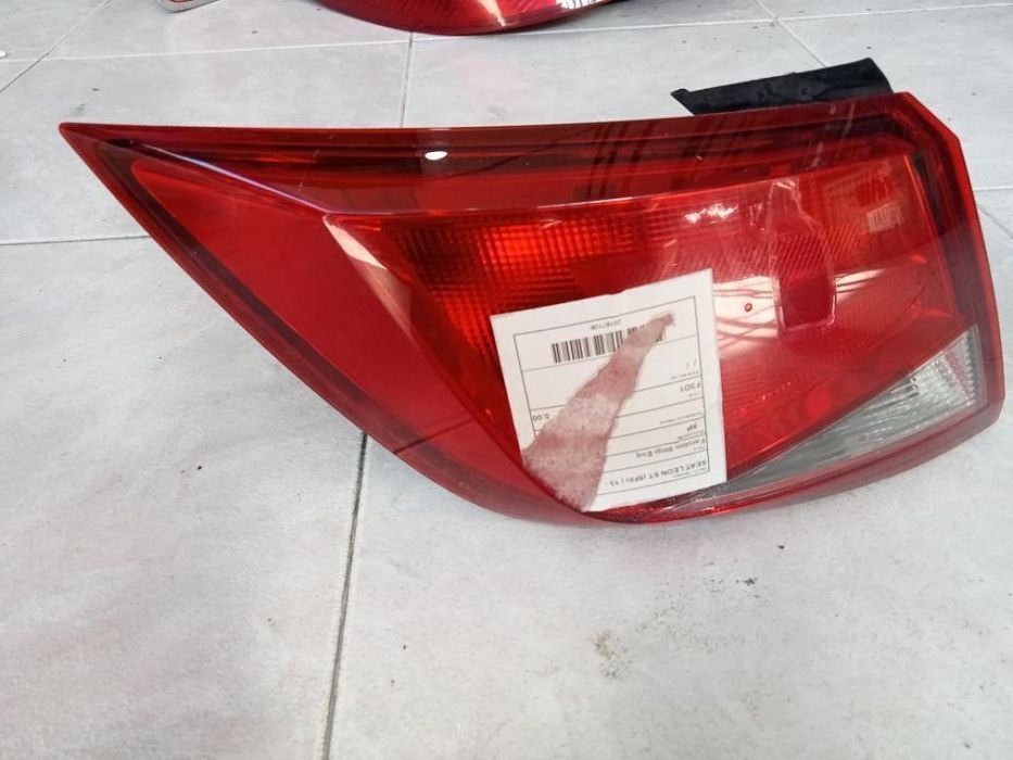 Farolim esquerdo Seat Leon St / 5f9945095 APOIOS PARTIDOS