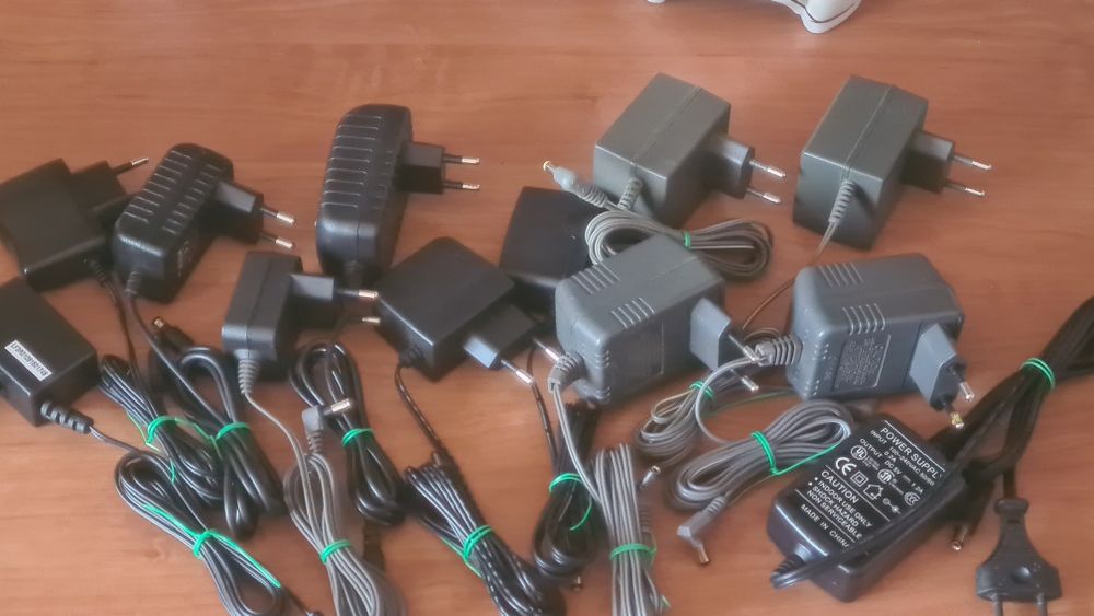 Блок питания   Сетевой адаптер от 5V до 12V