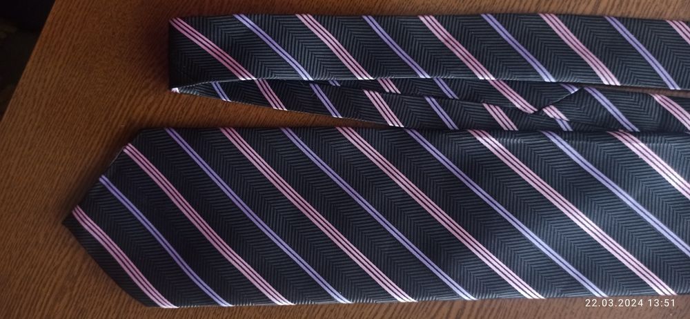 Krawat  Hugo Boss 100% jedwab Silk szeroki