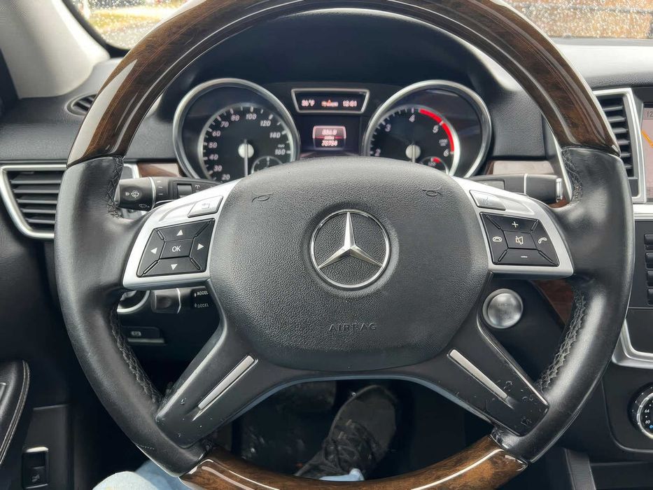 Mercedes-Benz M-Class ML 350 BlueTEC 4MATIC      2013