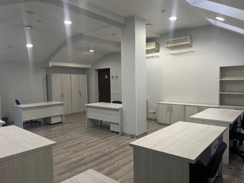 Продаж Бізнес-центру "ОЧАКІВСЬКІЙ", м. Київ