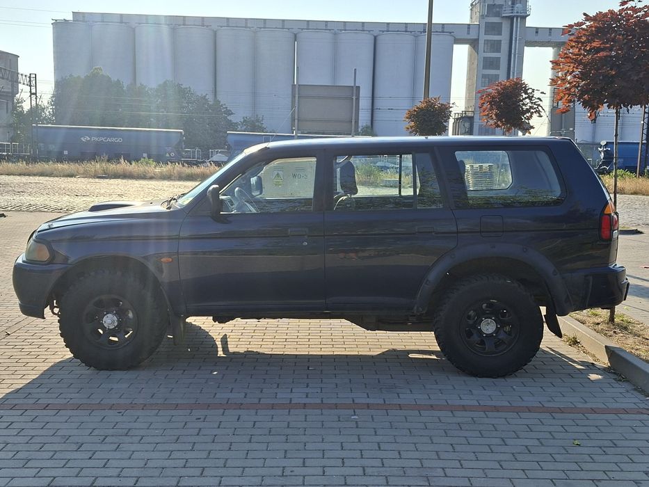 Mitsubishi pajero sport