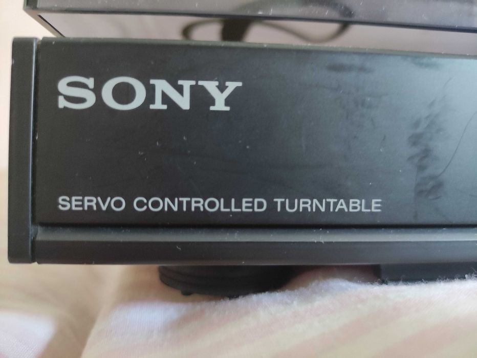 Gira discos vintage da Sony