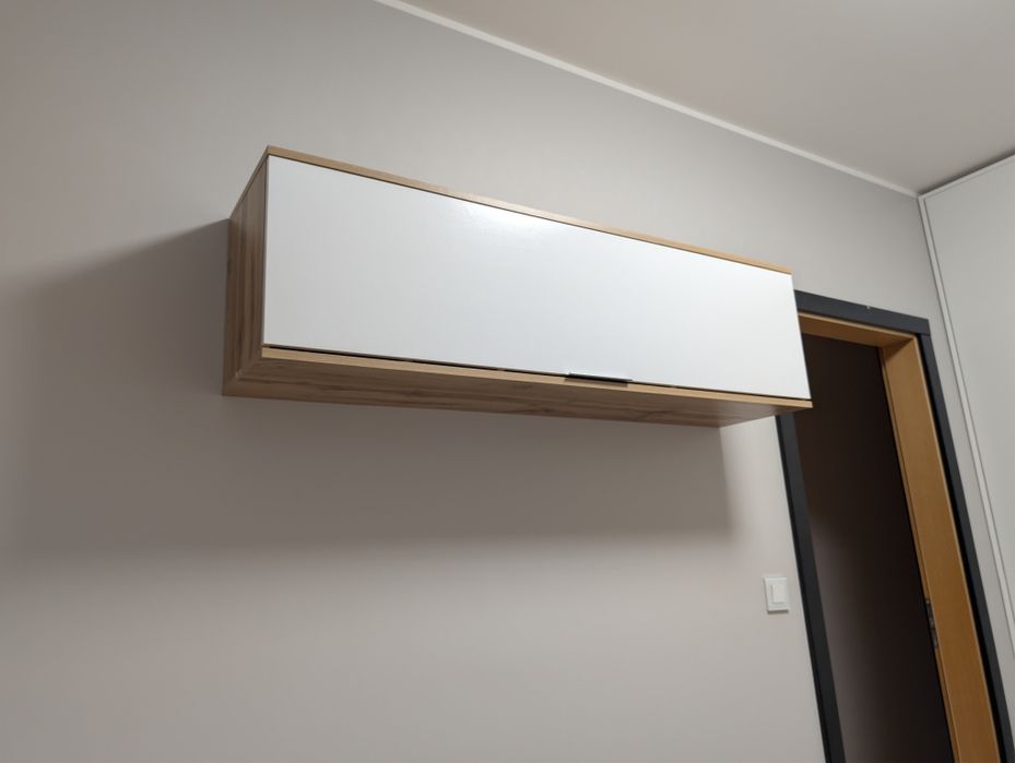 Szafka, półka, wisząca toaletka- komoda, witryna,