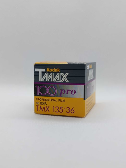 Rolo fotográfico Kodak TMax 100 Pro (35mm)