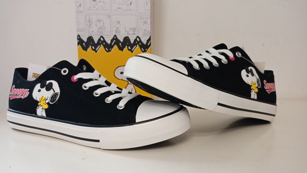 Stylowe trampki snoopy