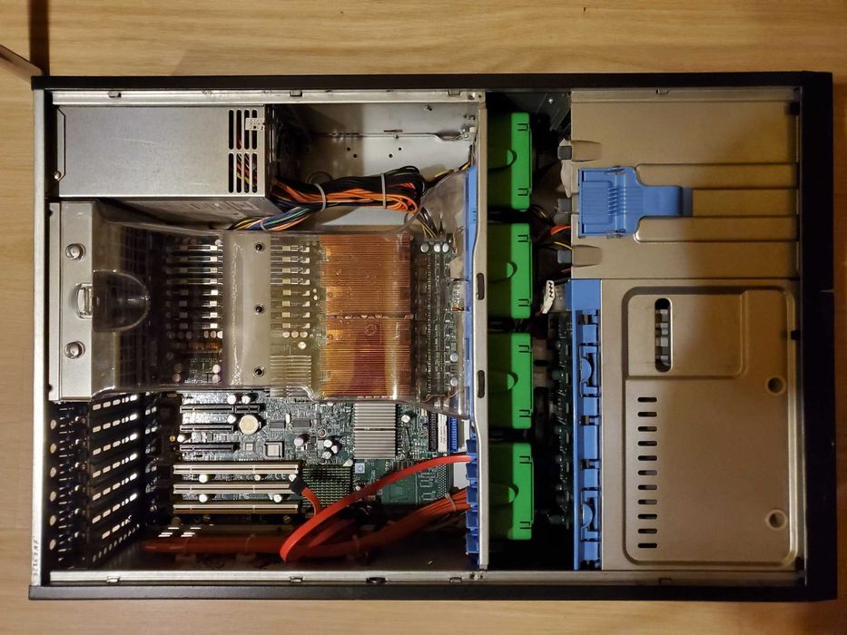 Сервер Supermicro X7DBE