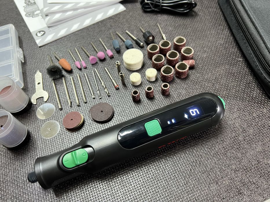 Мощный Гравер аккумуляторный DWT AGSP-07 TB + набор