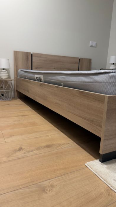 Cama com colchão 190x140