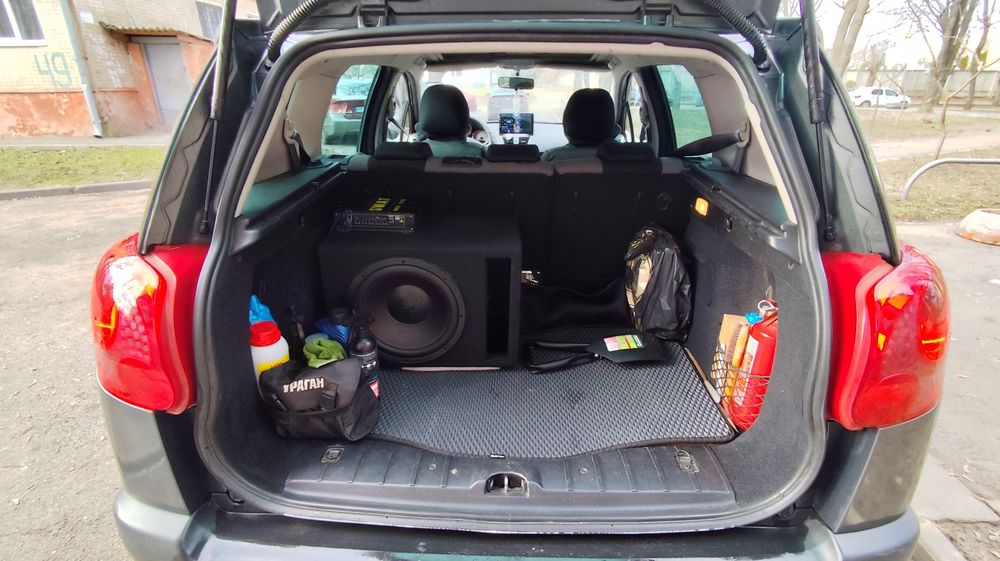 Peugeout 207 sw 1.4 2009