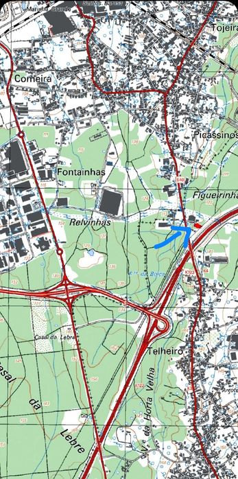 Vende-se Terreno com Estação de Telecomunicações em Vale de Picassinos