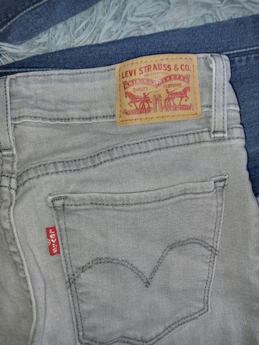 Джинси Slim 712  Levi's жіночі 26 розмір
