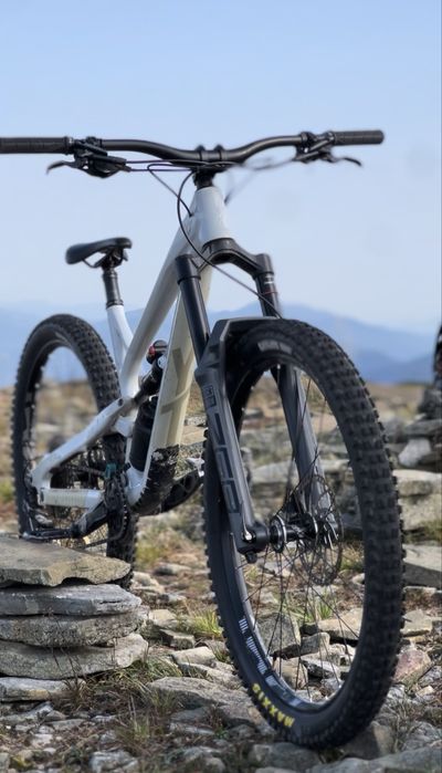 Ендуро Велосипед Jeffsy YT Industries 29 L carbon Zeb Sram