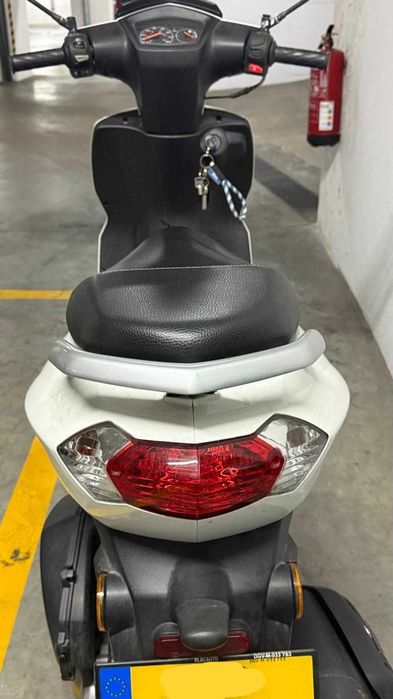 Scooter Peugeot Kisbee 50cm3 COMO NOVA 1193km