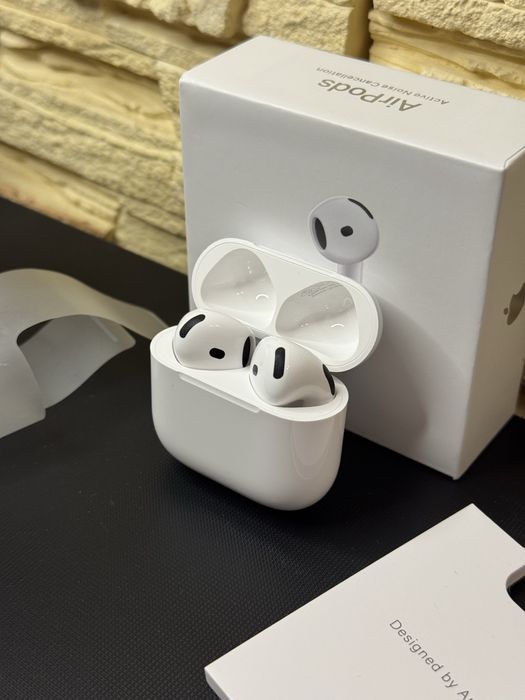 Навушники Apple Airpods 4 ANC з активним шумоподавленням