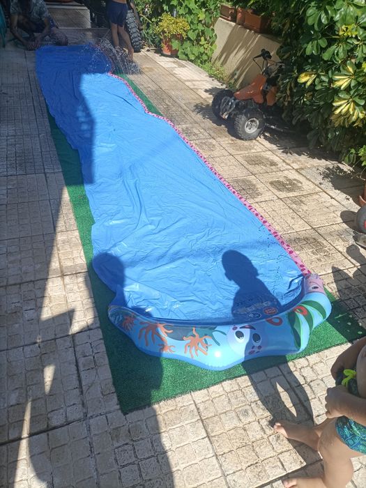 Escorrega de água insuflável