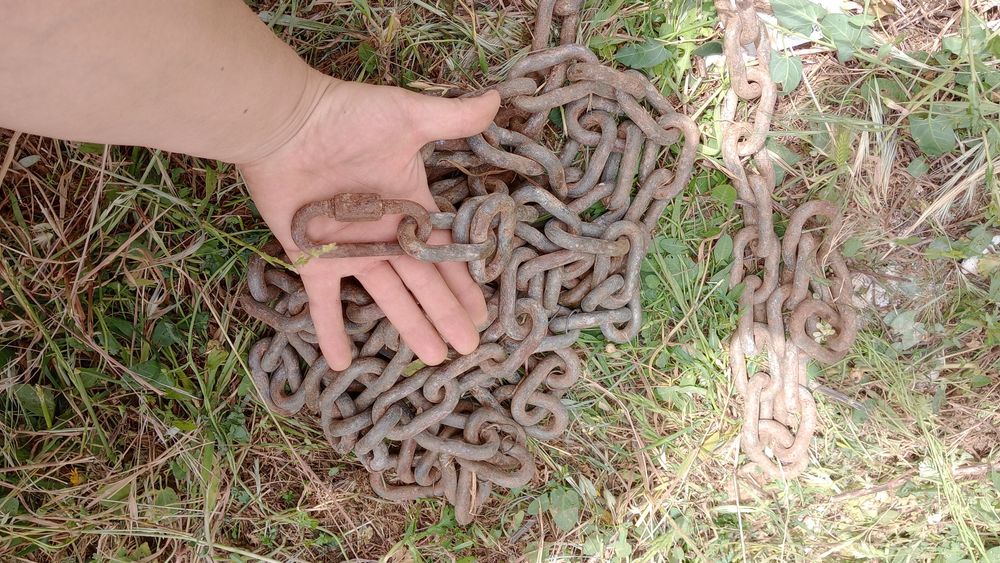 Corrente metal obra