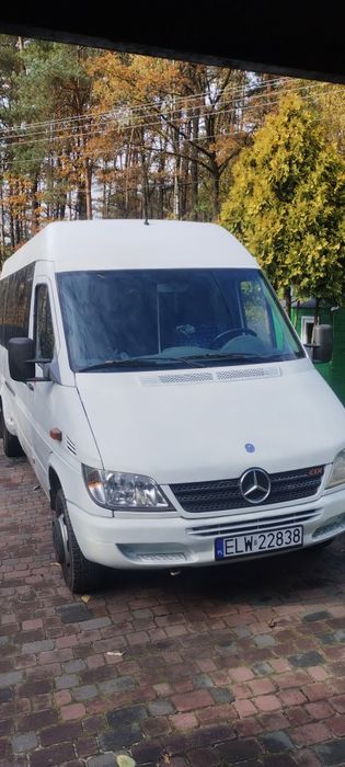 Licencjonowany przewóz osób. Niskie ceny, busy 8+1 oraz 19+1.