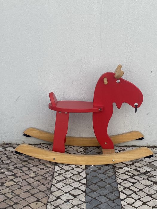 Alce vermelho Ikea