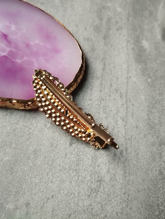 Złota spinka pióro piórko cyrkonie kryształki Żabka