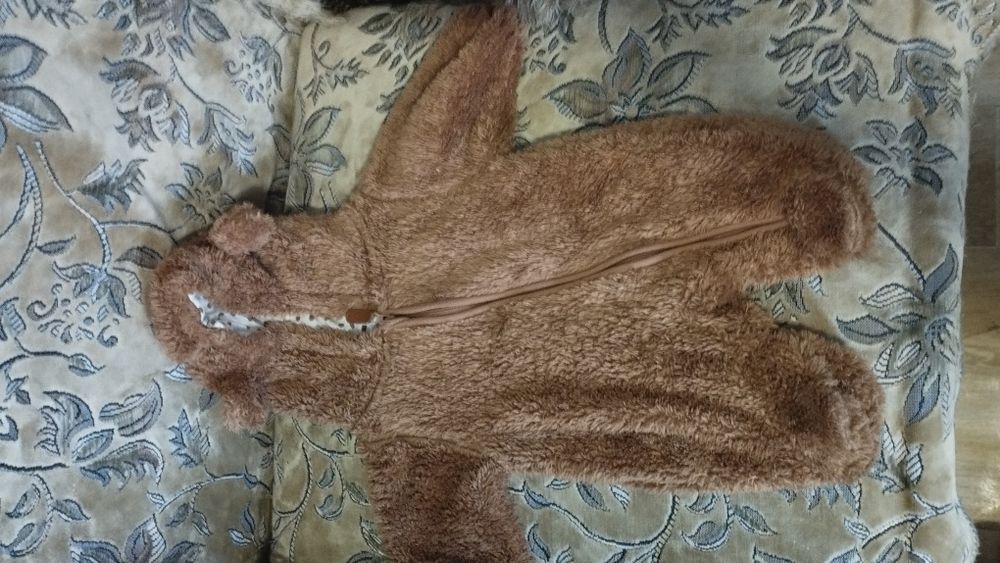 Шубка,комбінезони на дівчинку