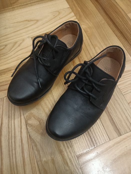Buty wyjściowe lakierki Wojtyłko czarne skóra r 31