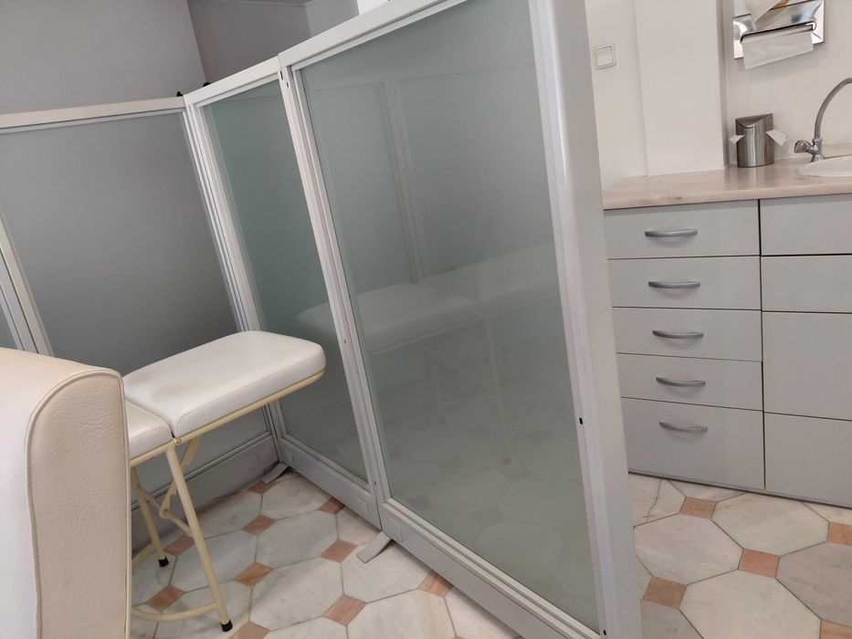 Biombos/Painéis de Vidro com caixilho de Metal - zonas de trabalho