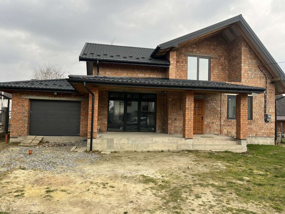 Продаж  будинків