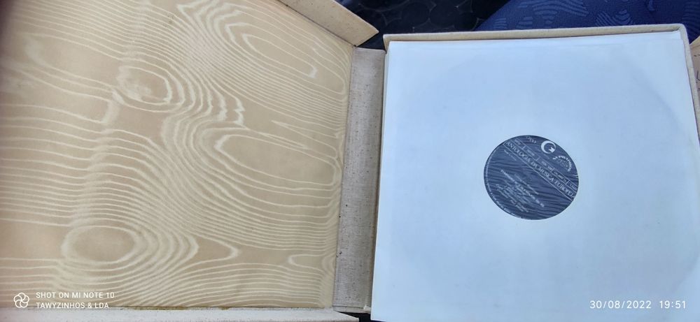 Cofret obra editada em vinil 33 rpm