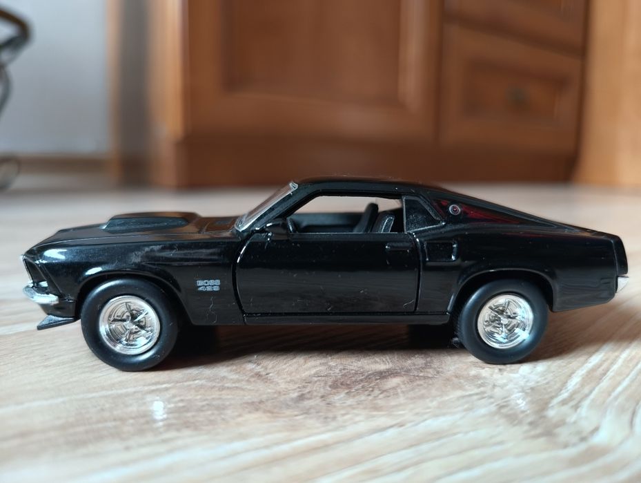 Modele Porsche 911 Carrera Ford Mustang Welly