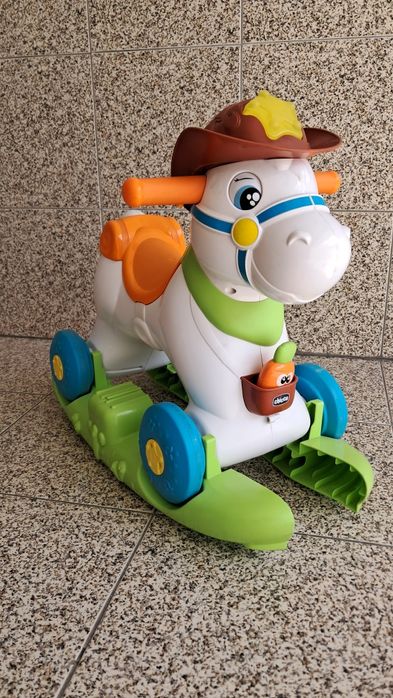 Cavalo cowboy chicco de balanço ou rodinhas
